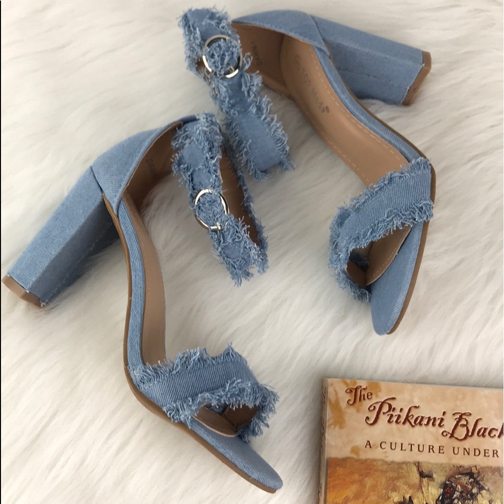LIGHT BLUE DENIM HEELS